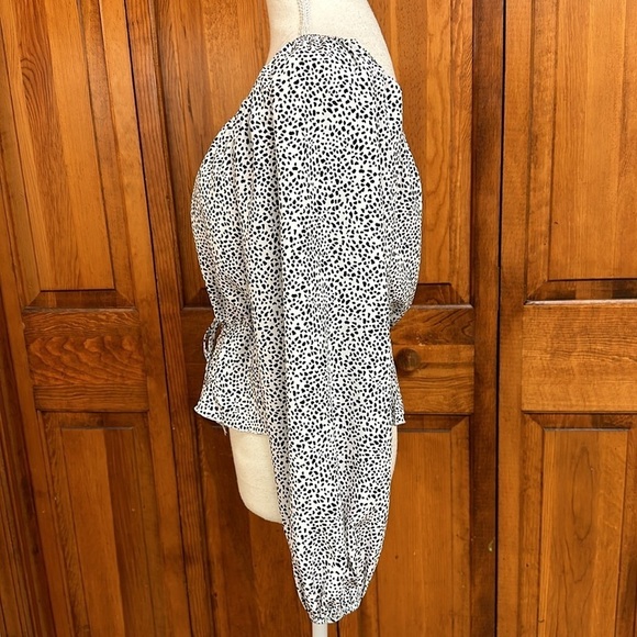 Altar’d State Animal Print Boho SquareNeck Off Shoulder Ballon Sleeve Crop Top S - Picture 2 of 8